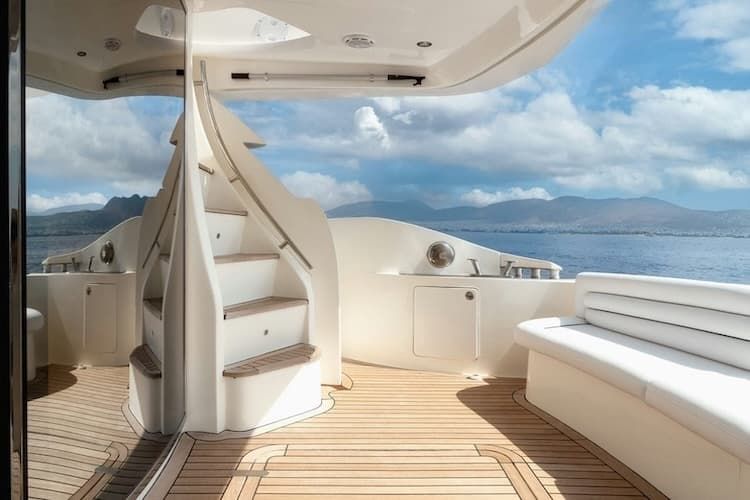 Luxury cruise Greece, yacht charter Athens Riviera, Athens yachts