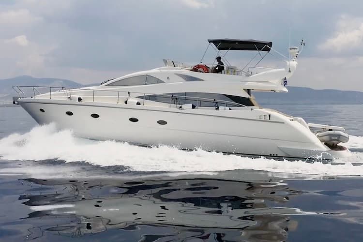 island hopping Cyclades, luxury yacht vacation Greece, yacht charter Greece