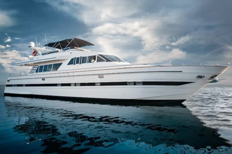 luxury yacht charter Greece, Athens yachts, Greece yacht charter
