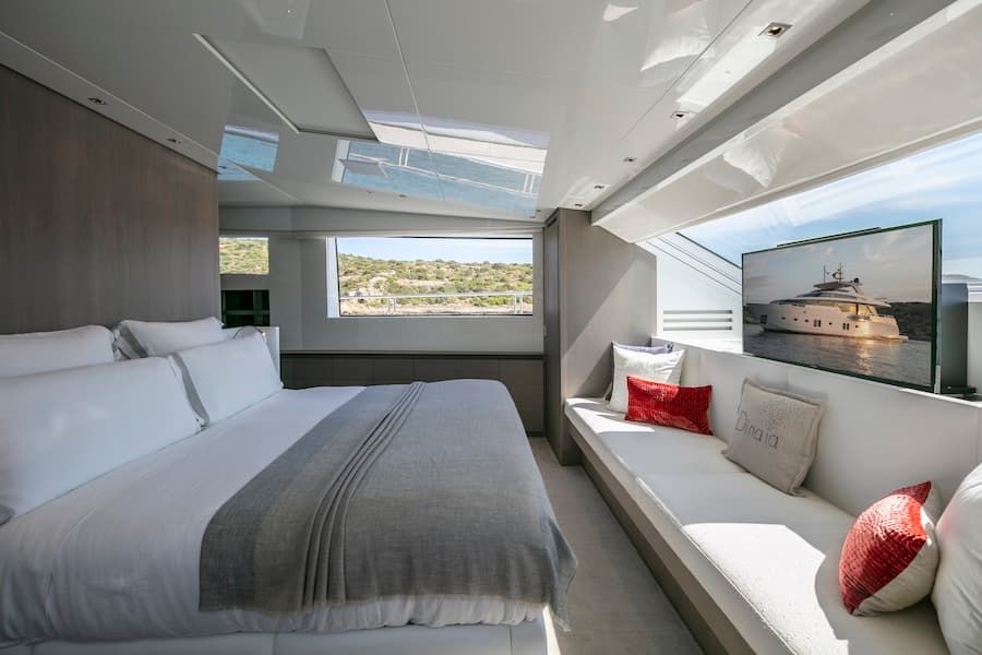luxury cabin, superyacht cabin, superyacht charter Dinaia