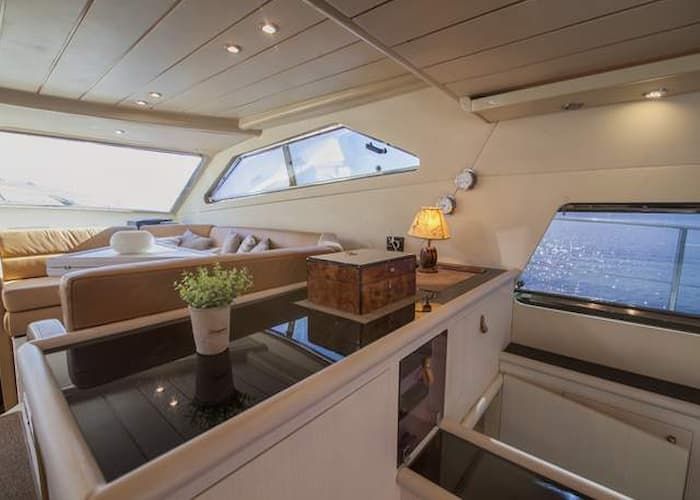 day yacht charter Mykonos, private motor yacht, Mykonos yachting