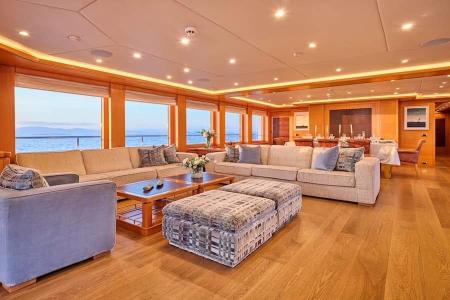 luxury superyacht salon, luxury living, superyacht charter Oasis