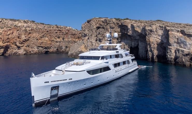 Santorini yacht vacations, superyacht charter Santorini, luxury yachts
