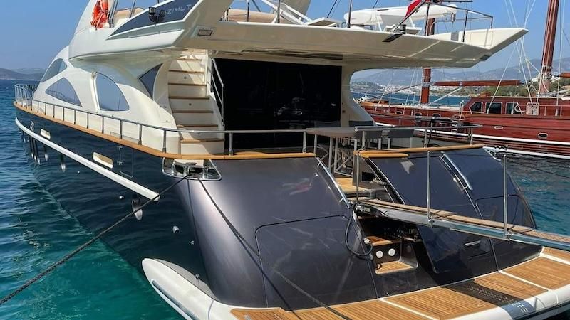 motor yacht rental Mykonos, motor yacht charter Cyclades, embarkation Mykonos