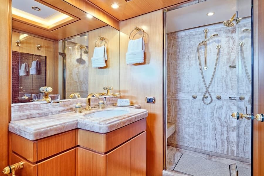 Greece superyachts, superyacht bath, luxury yacht charter Greece
