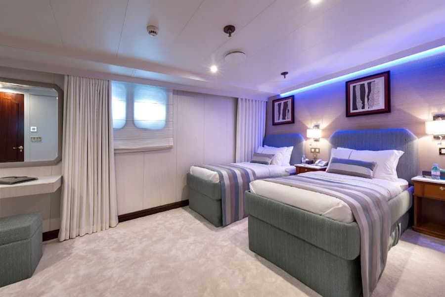superyacht twin bed, luxury yacht charter Greece, Chakra