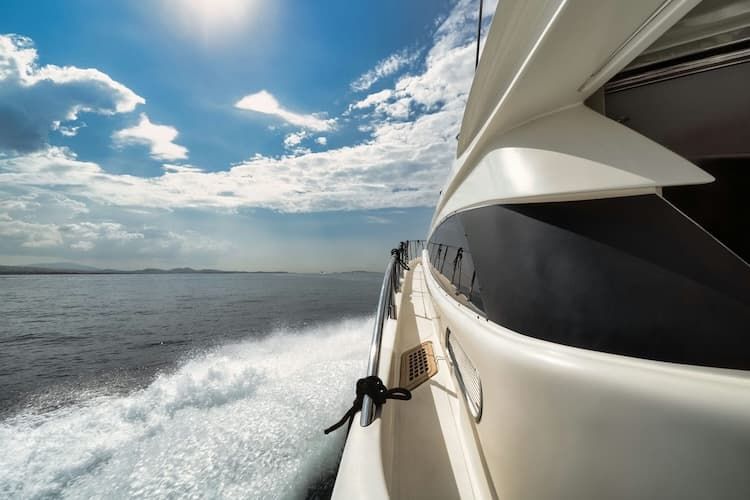 Athens yachts, day cruise Athens, motor yacht charters
