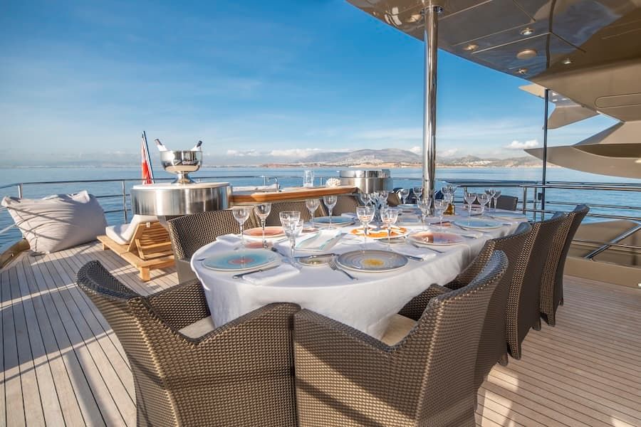 luxury yacht dining, superyachts Greece, superyacht charter Hokulani