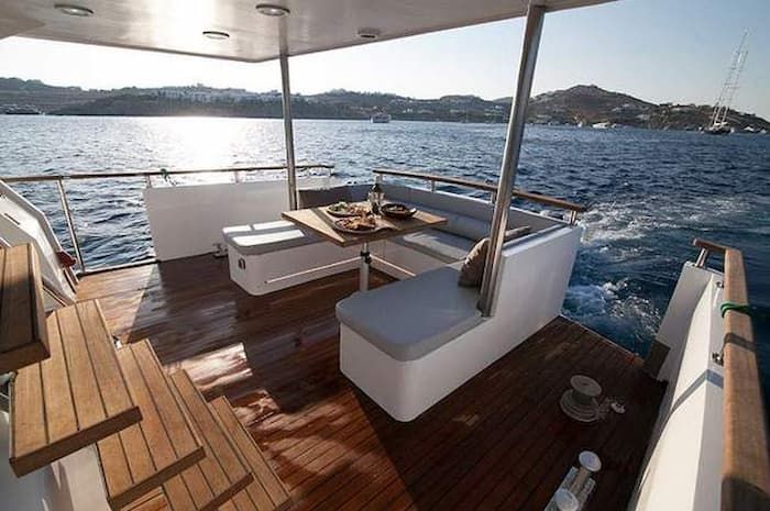 Mykonos yachts, day yacht charter Mykonos, luxury yachting