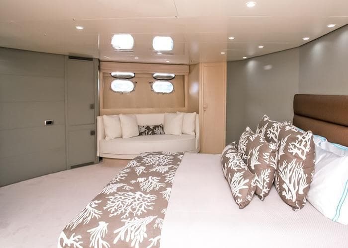 Greece motor yacht, luxury accommodation, yacht charter Mykonos Santorini