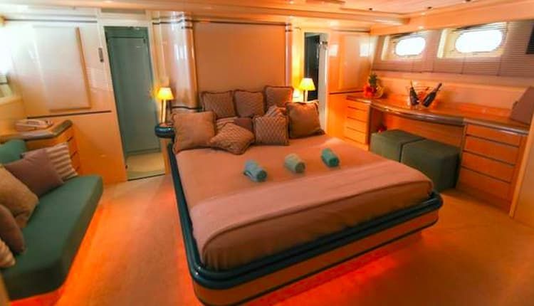 superyacht accommodation, Mykonos motor yachts, day cruise Mykonos