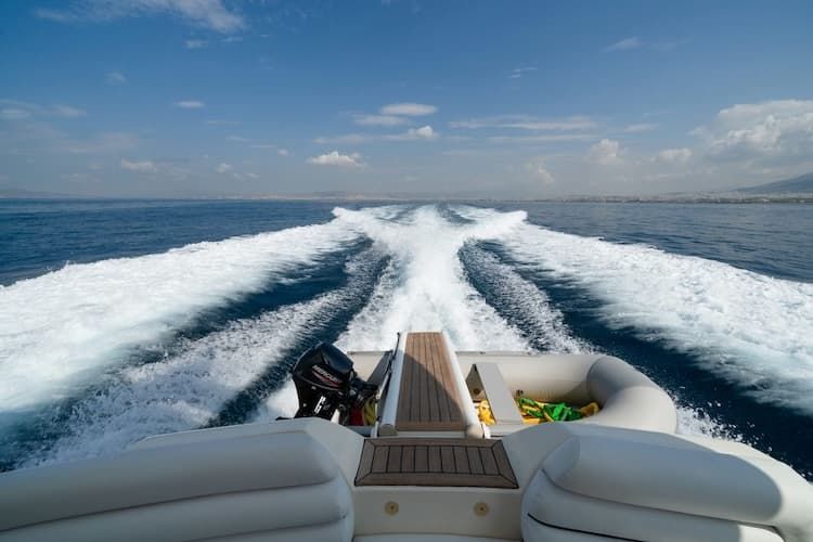 Greek island hopping, motor yacht rental Athens, Athens yachts